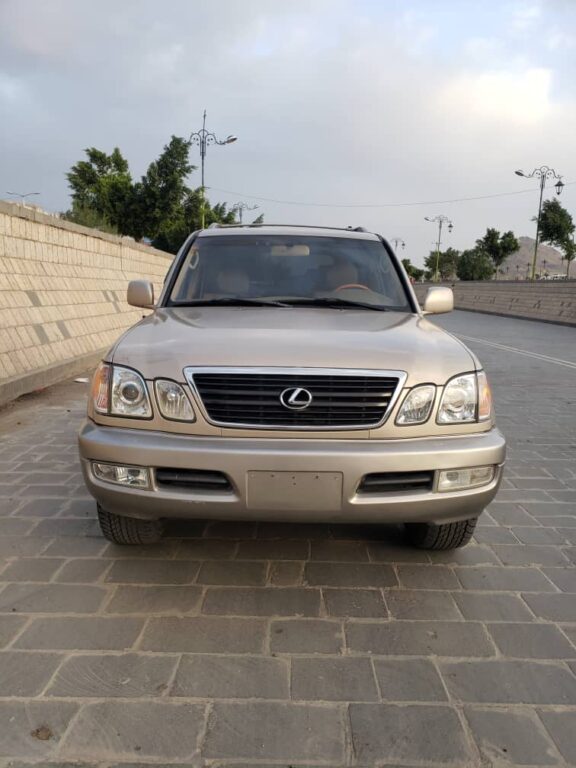 تأجير سيارات لكزس
